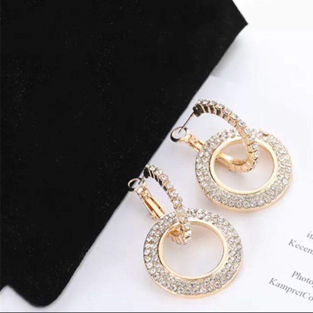 Elegant crystal earrings Gold Fashion Jewelry